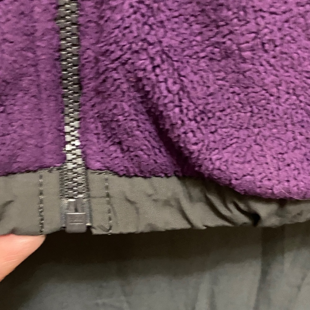 Girls The North Face Purple and Gray Fleece Jacket size large - Picture 6 of 12